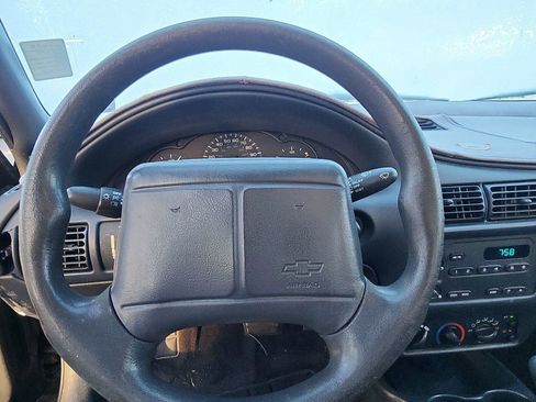 Used 2001 Chevrolet Cavalier Sedan image 10