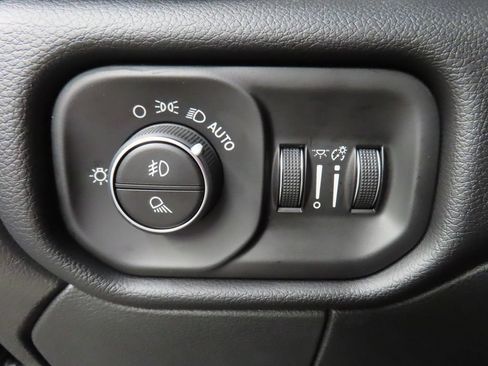 Used 2026 RAM 2500 Laramie AWD/4WD image 56