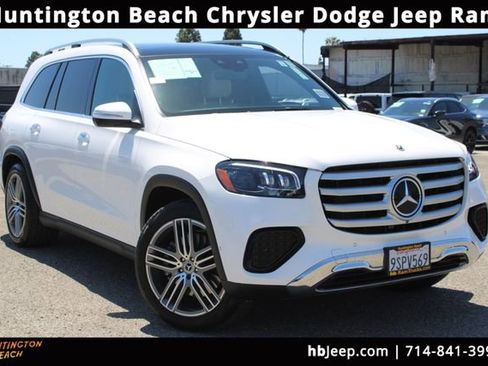 Used 2025 Mercedes-Benz GLS 450 4MATIC image 1