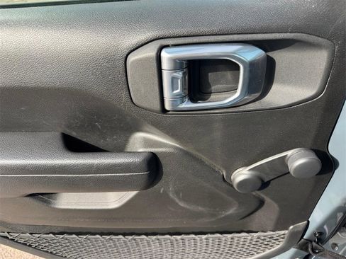 Used 2024 Jeep Wrangler Sport image 21