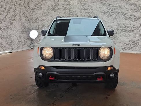 Used 2017 Jeep Renegade Trailhawk AWD/4WD image 2