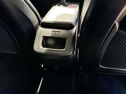 Used 2023 Volvo XC60 B5 Plus AWD/4WD image 18