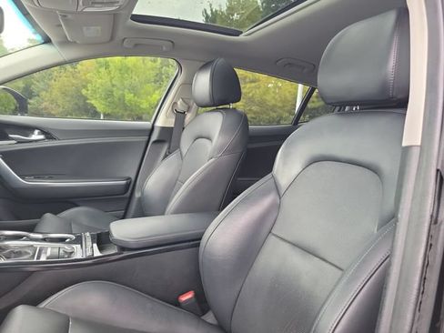 Used 2019 Kia Stinger Premium RWD image 13