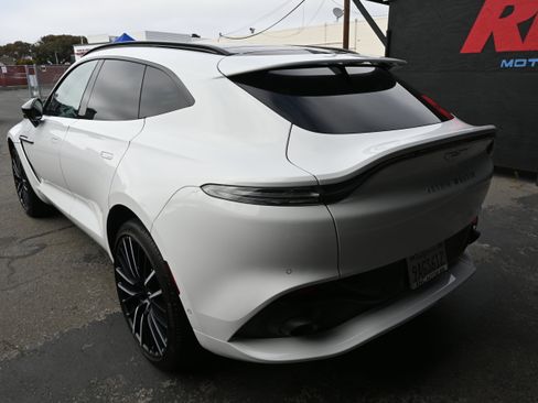 Used 2022 Aston Martin DBX AWD/4WD image 18