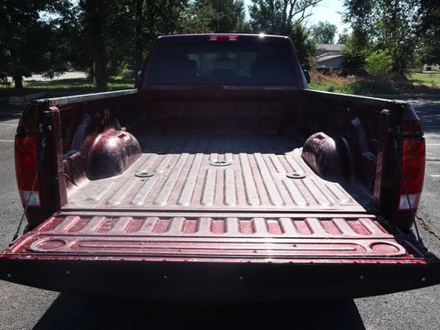 Used 2018 RAM 2500 Tradesman w/ Chrome Appearance Group AWD/4WD image 14