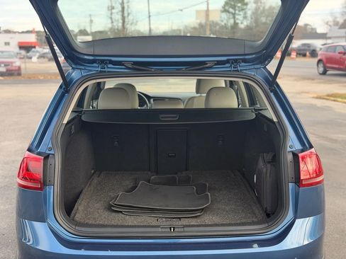 Used 2017 Volkswagen Golf Alltrack S image 18