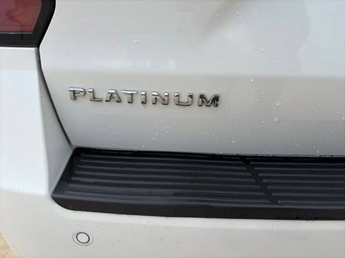 Used 2020 Ford Expedition Max Platinum RWD image 4