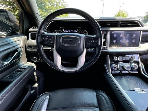 Used 2021 GMC Yukon Denali w/ Denali Premium Package AWD/4WD image 6