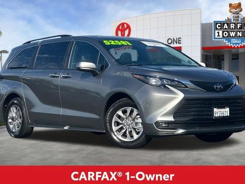 Certified 2026 Toyota Sienna XLE FWD image 2