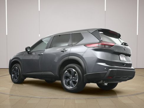 Certified 2025 Nissan Rogue SV AWD/4WD image 28