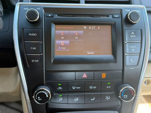 Used 2015 Toyota Camry LE FWD image 31