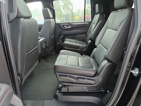 Used 2024 Chevrolet Suburban RST w/ Luxury Package AWD/4WD image 28