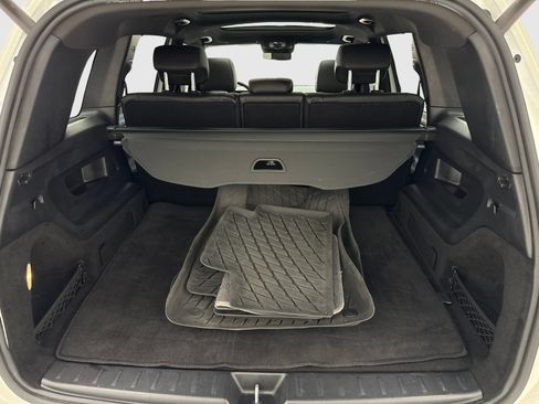 Used 2020 Mercedes-Benz GLB 250 4MATIC w/ Premium Package image 48