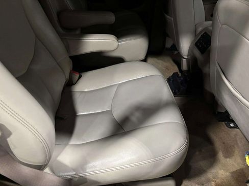 Used 2005 Chevrolet Tahoe Z71 w/ Preferred Equipment Group AWD/4WD image 25