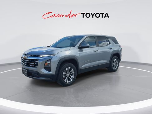 Used 2026 Chevrolet Equinox LT FWD image 4