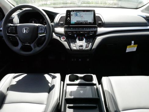 Certified 2026 Honda Odyssey Touring image 10
