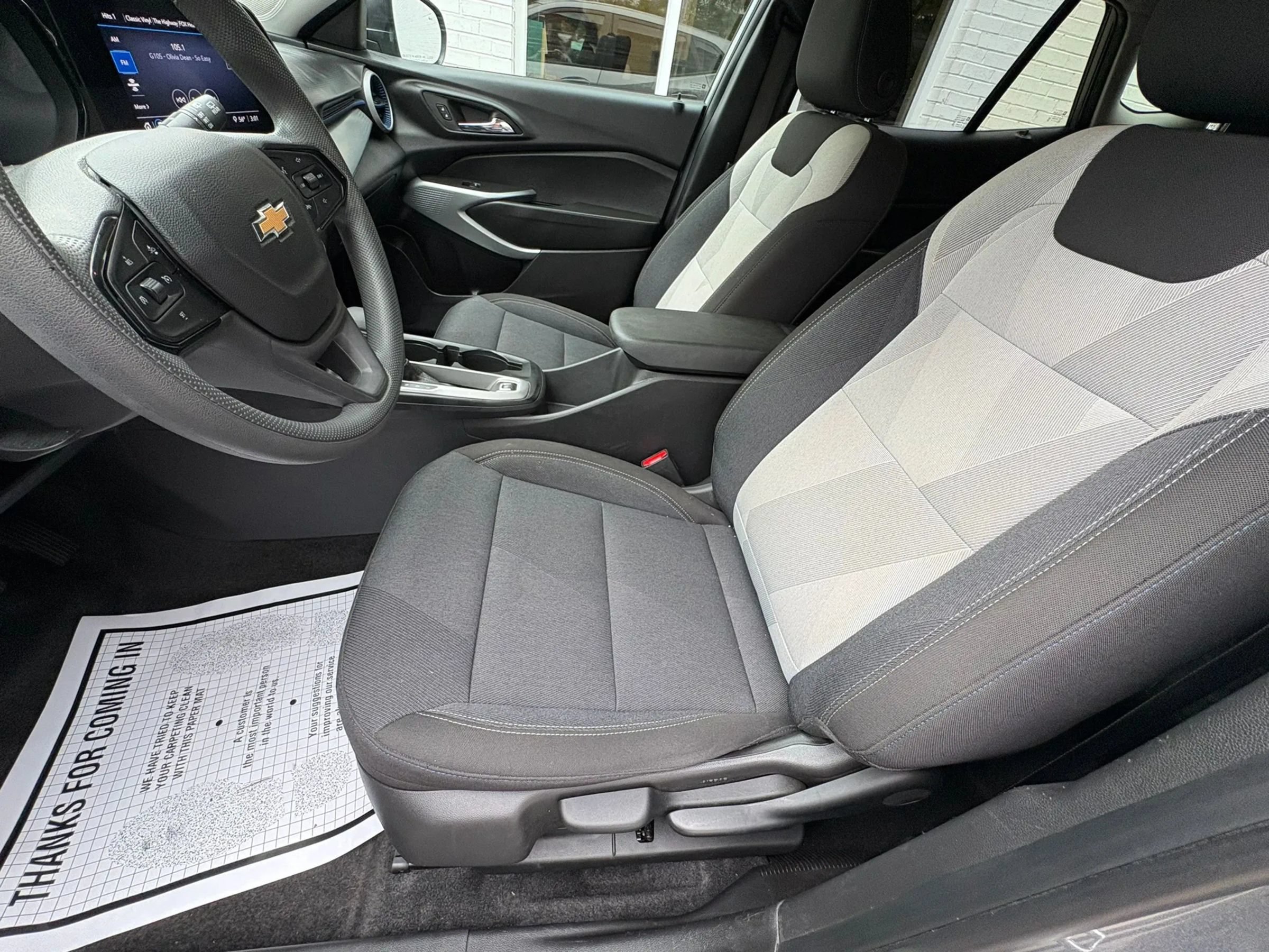 Used 2025 Chevrolet Trax LS w/ Driver Confidence Package FWD image 27