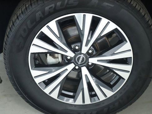 Used 2023 Nissan Rogue SV image 36