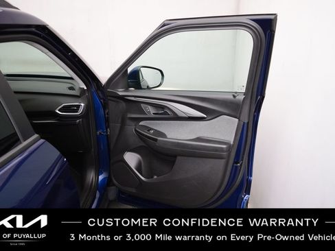 Used 2023 Chevrolet TrailBlazer LT w/ Convenience Package FWD image 16