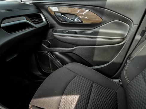 Used 2021 GMC Terrain SLE w/ Driver Convenience Package FWD image 28