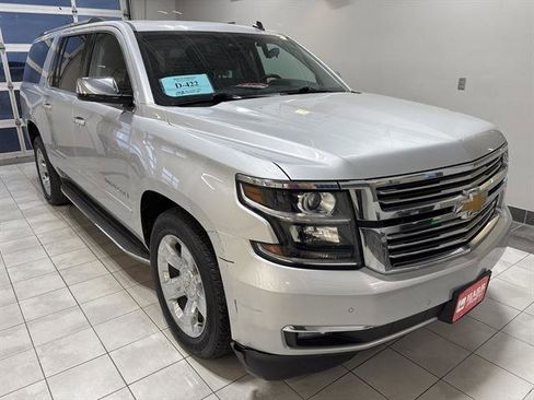 Used 2015 Chevrolet Suburban LTZ image 5