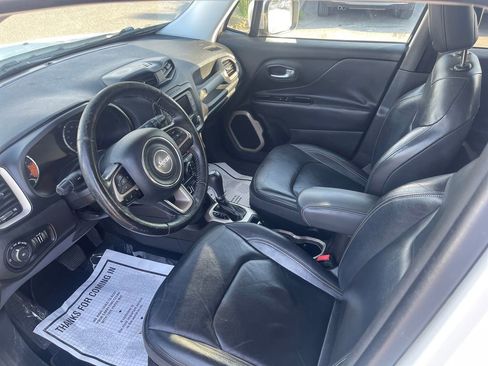 Used 2016 Jeep Renegade Limited FWD image 12