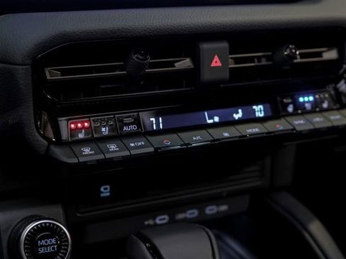 Used 2025 Toyota Land Cruiser image 53