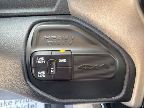 Used 2024 RAM 3500 Laramie image 34