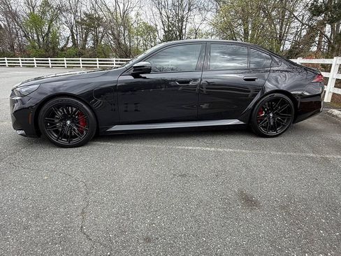 Used 2026 BMW M5 w/ Executive Package AWD/4WD image 21