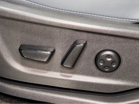 Used 2024 Nissan Ariya AWD image 7