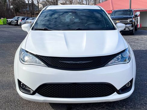 Used 2018 Chrysler Pacifica Touring Plus w/ S Appearance Package image 7