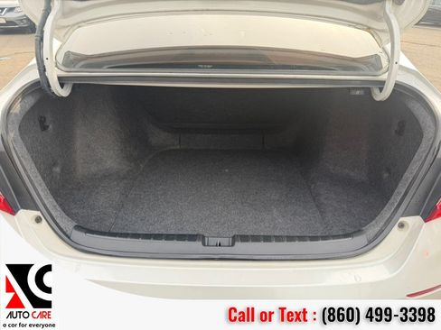 Used 2018 Honda Accord LX image 13