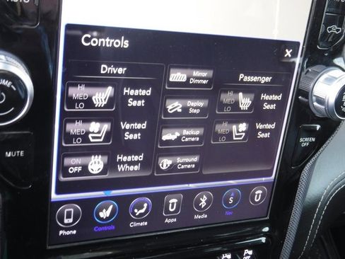 Used 2019 RAM 1500 Limited image 40