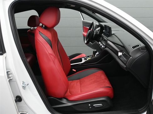 Used 2023 Acura Integra A-Spec image 16