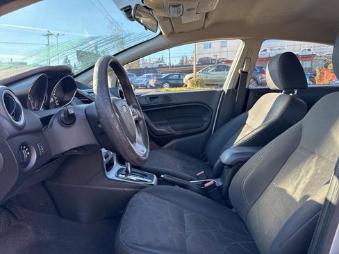 Used 2017 Ford Fiesta SE image 16