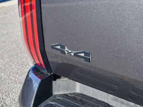 Used 2022 Toyota Tundra Platinum image 29