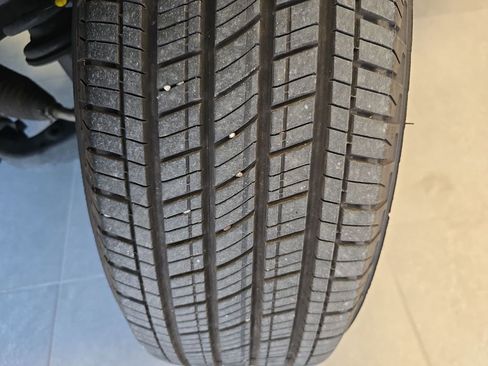 Used 2025 Toyota Tacoma TRD Sport image 33