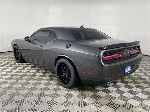 Used 2019 Dodge Challenger R/T Scat Pack w/ Shaker Package image 21