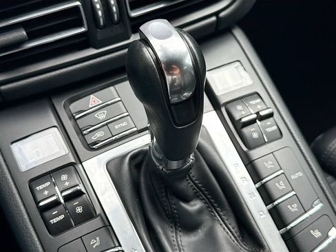 Used 2021 Porsche Macan AWD/4WD image 18