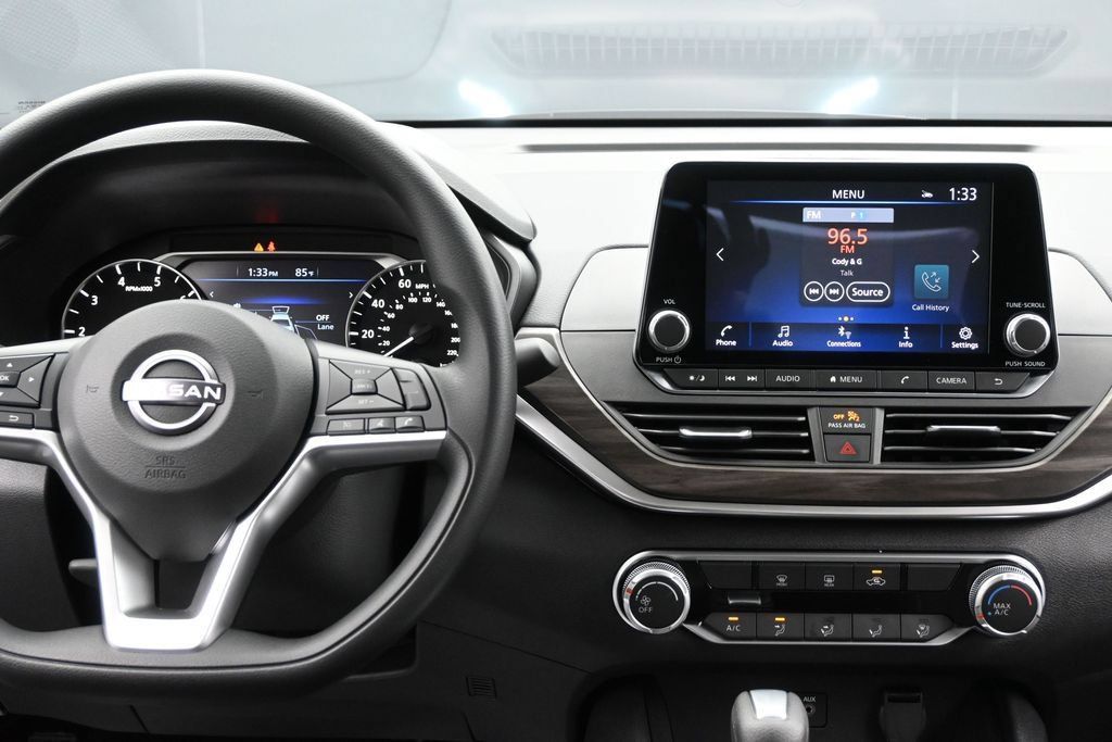 New 2026 Nissan Altima 2.5 SV FWD image 13