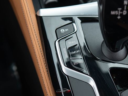 Used 2019 BMW M550i xDrive image 39