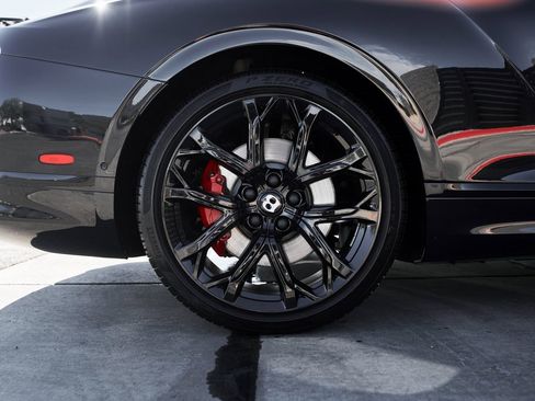 Used 2023 Bentley Continental GT S image 19
