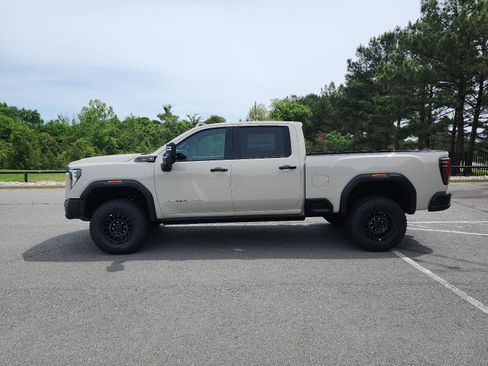 Used 2026 GMC Sierra 2500 AT4X w/ AT4X AEV Edition AWD/4WD image 2