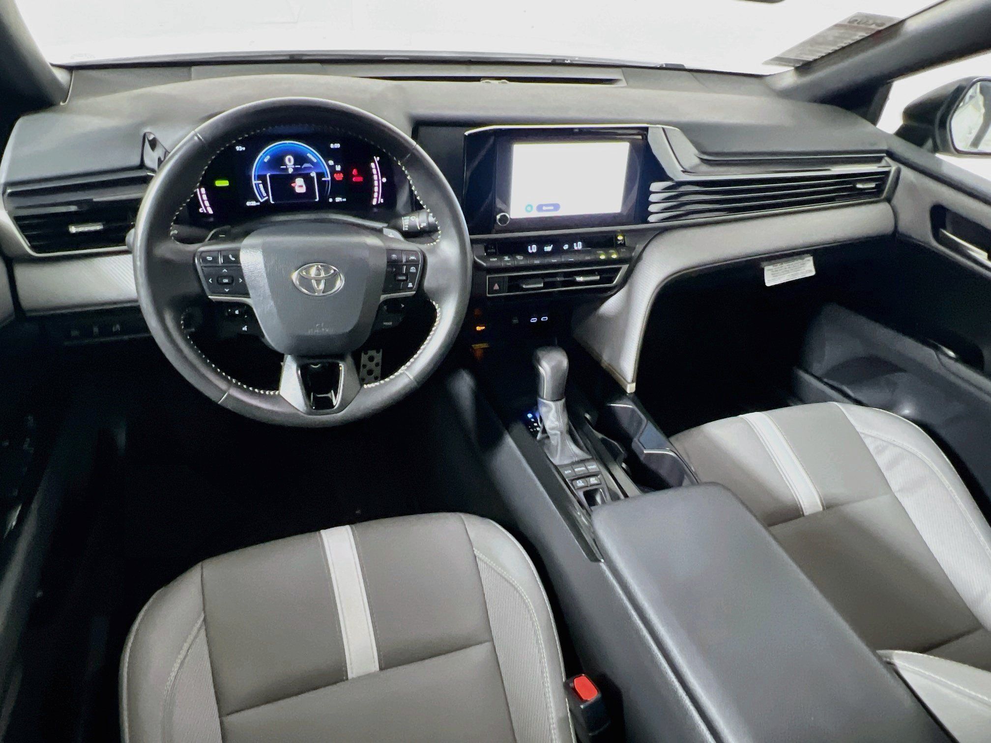 Used 2026 Toyota Camry SE w/ Convenience Package FWD image 29