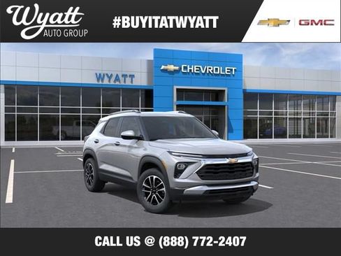 New 2026 Chevrolet TrailBlazer LT w/ Convenience Package AWD/4WD image 1