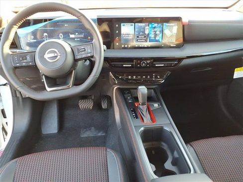 New 2026 Nissan Kicks SR image 9