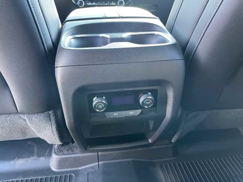 New 2025 Chevrolet Traverse LT w/ LPO, Floor Liner Package image 20