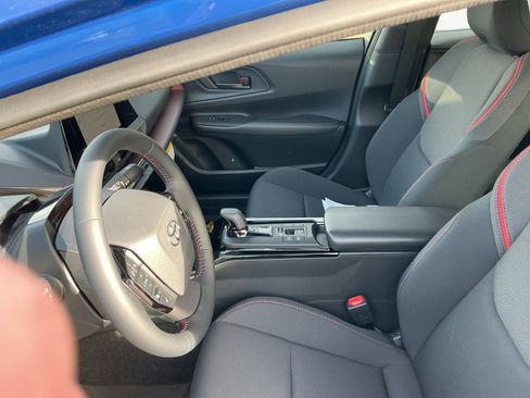 New 2026 Toyota Prius Plug-In Hybrid image 9