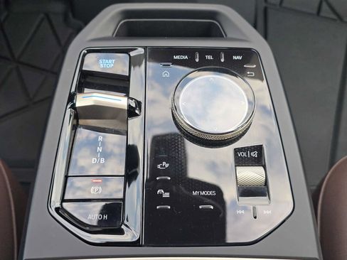 Used 2024 BMW iX xDrive50 w/ Premium Package AWD/4WD image 41