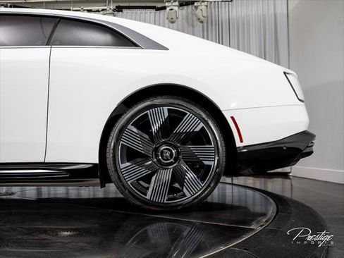 Used 2024 Rolls-Royce Spectre w/ Spectre Launch Package AWD/4WD image 9